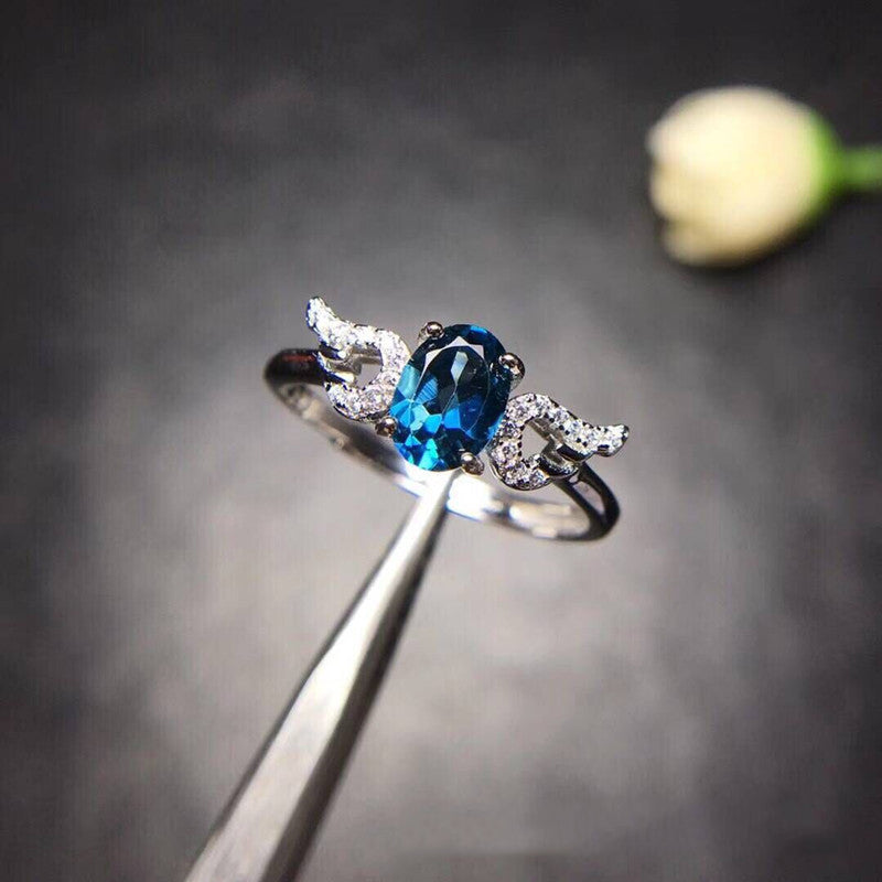 Blue Topaz Ring in 925 Silver with Delicate Mosaic